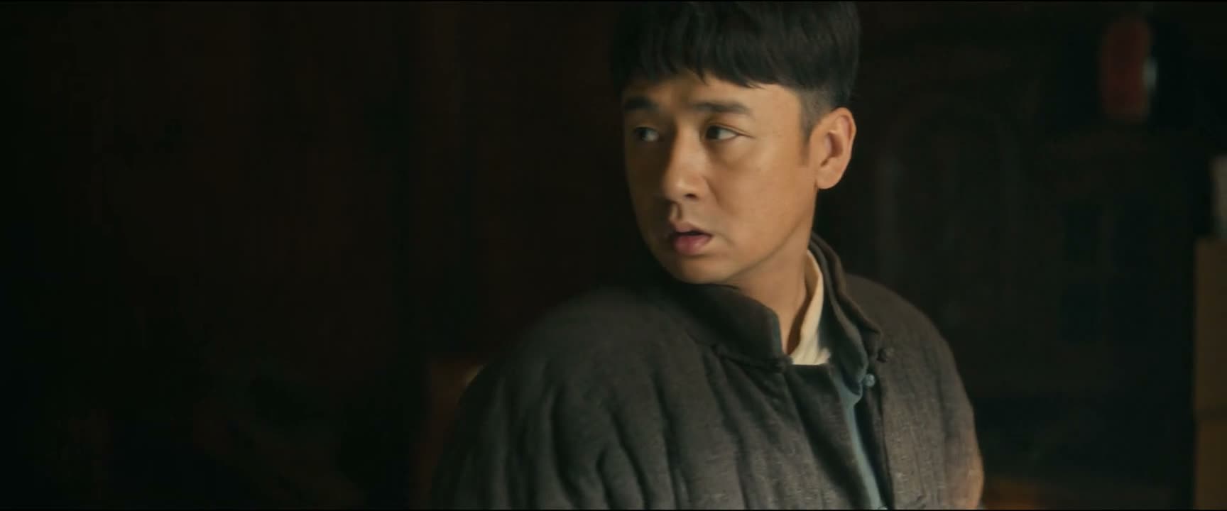 天哪 你看他粉嘟嘟的