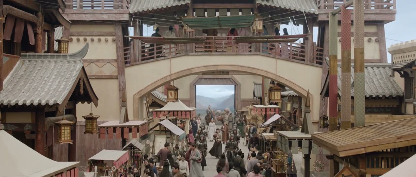 就是他 闪开 闪开 让一让 让路