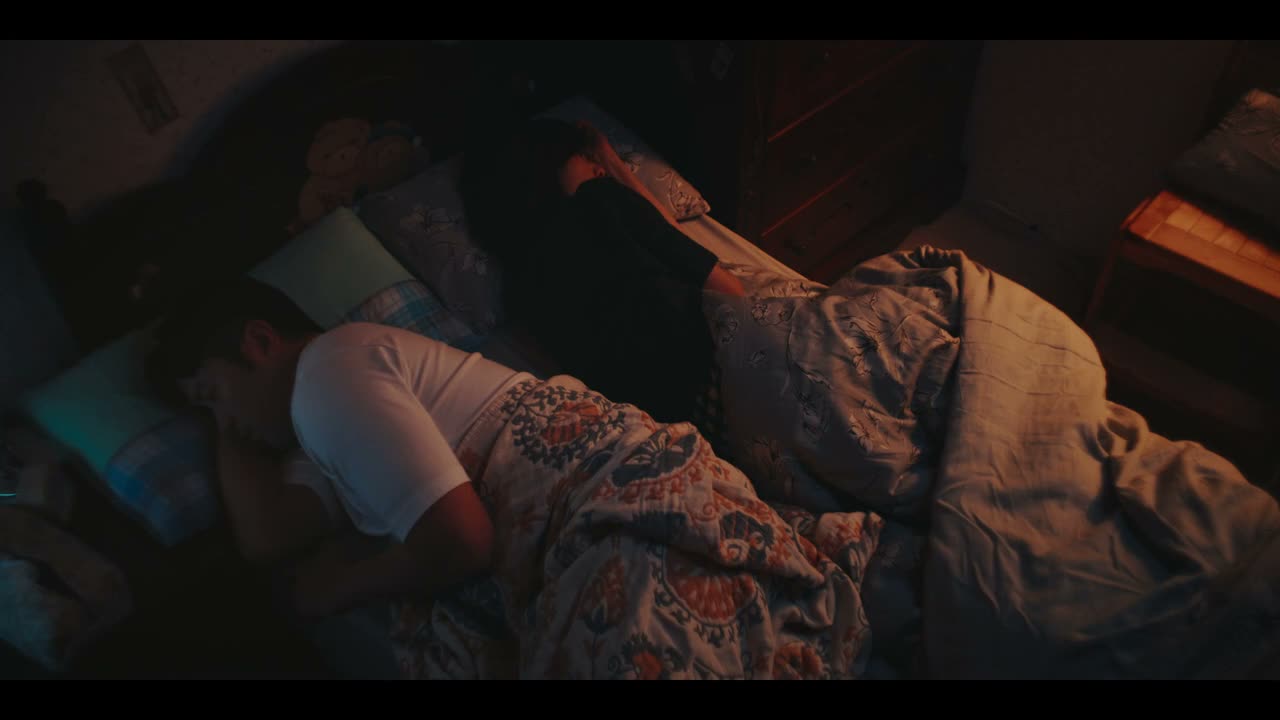 正常啊 谁不怕鬼?