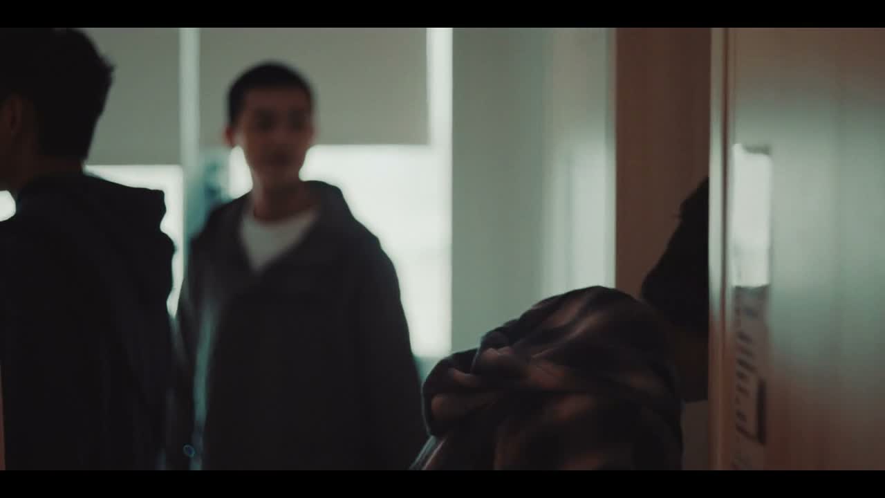 该不会连小孩生了也看不到爸爸？