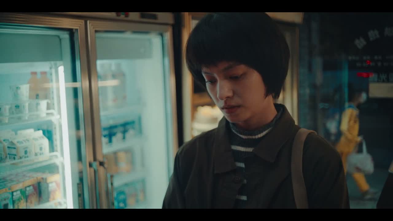 - 那些演戏的讲的话能听… - 人家是唱歌的啦