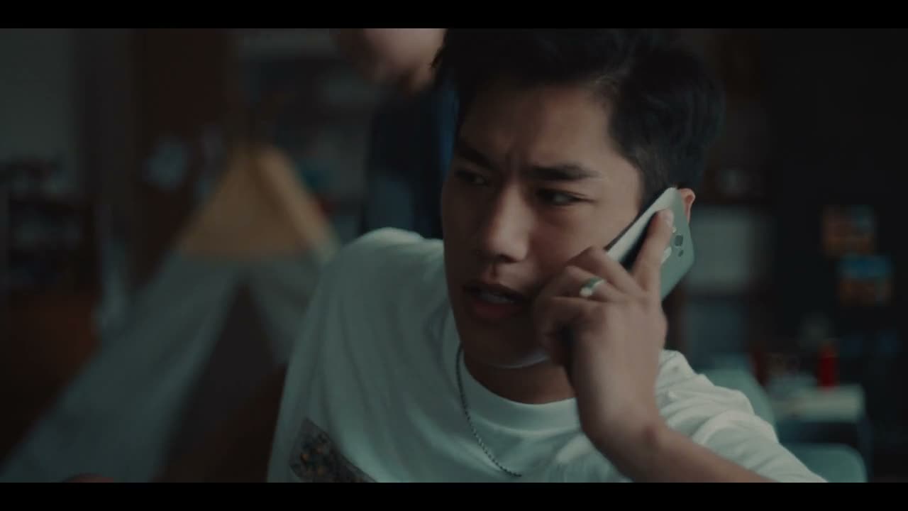 那又怎样? 档期不是我们硬乔过来的吗?