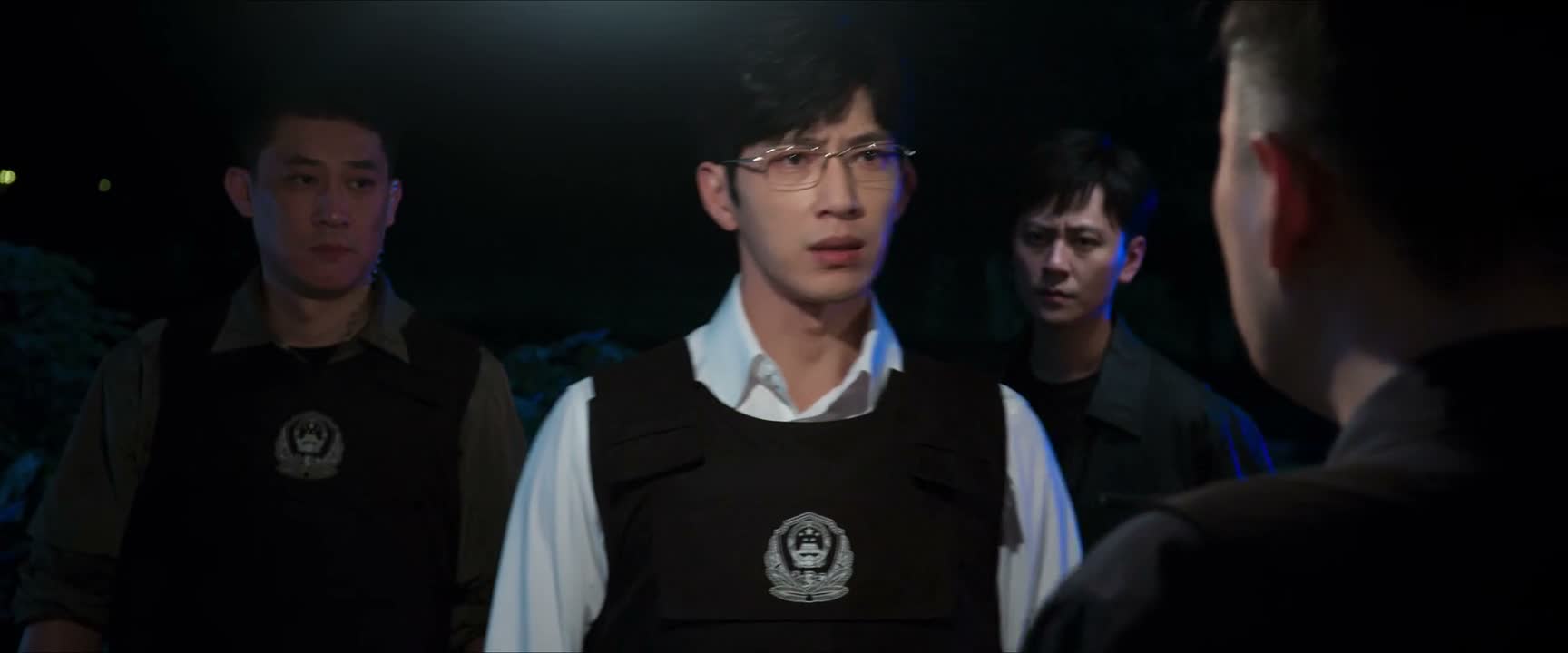 他想单独见我 一定有他自己的诉求