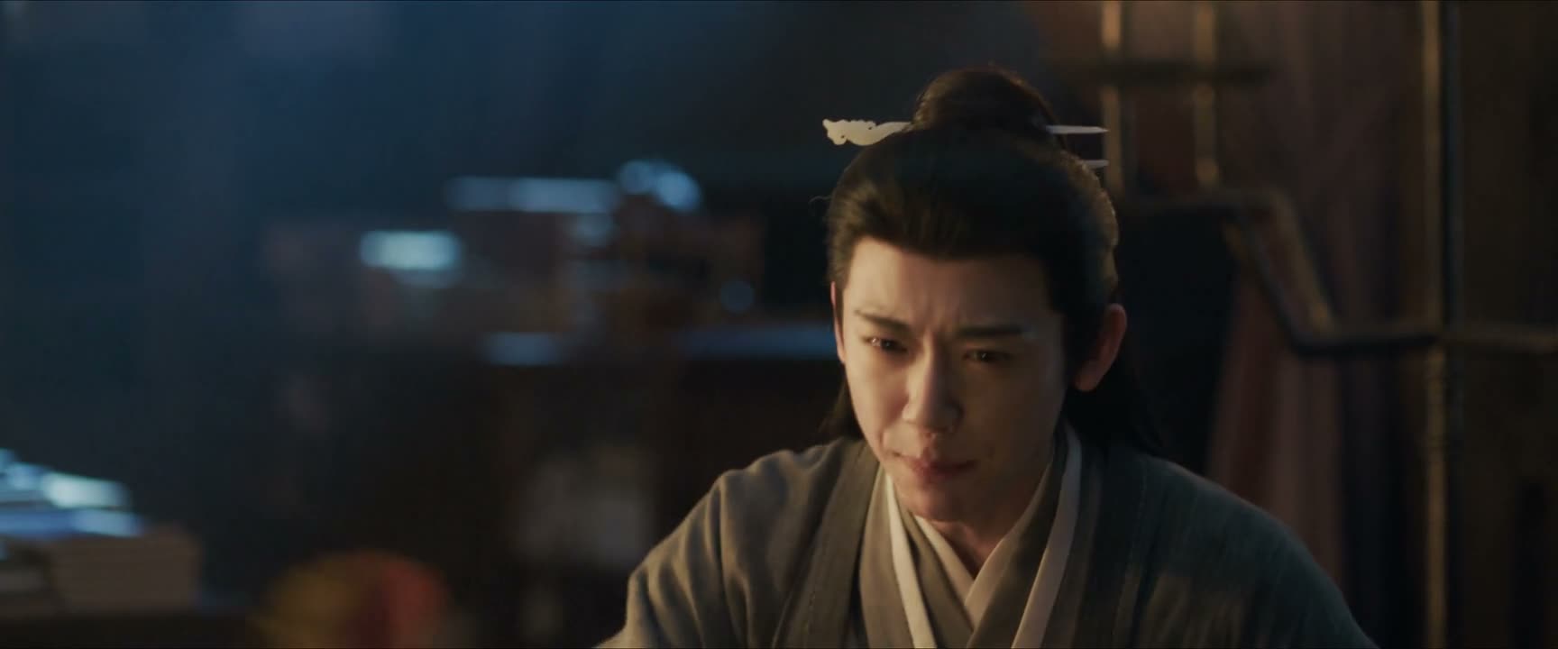 侯夫人一把抢过他的战锤