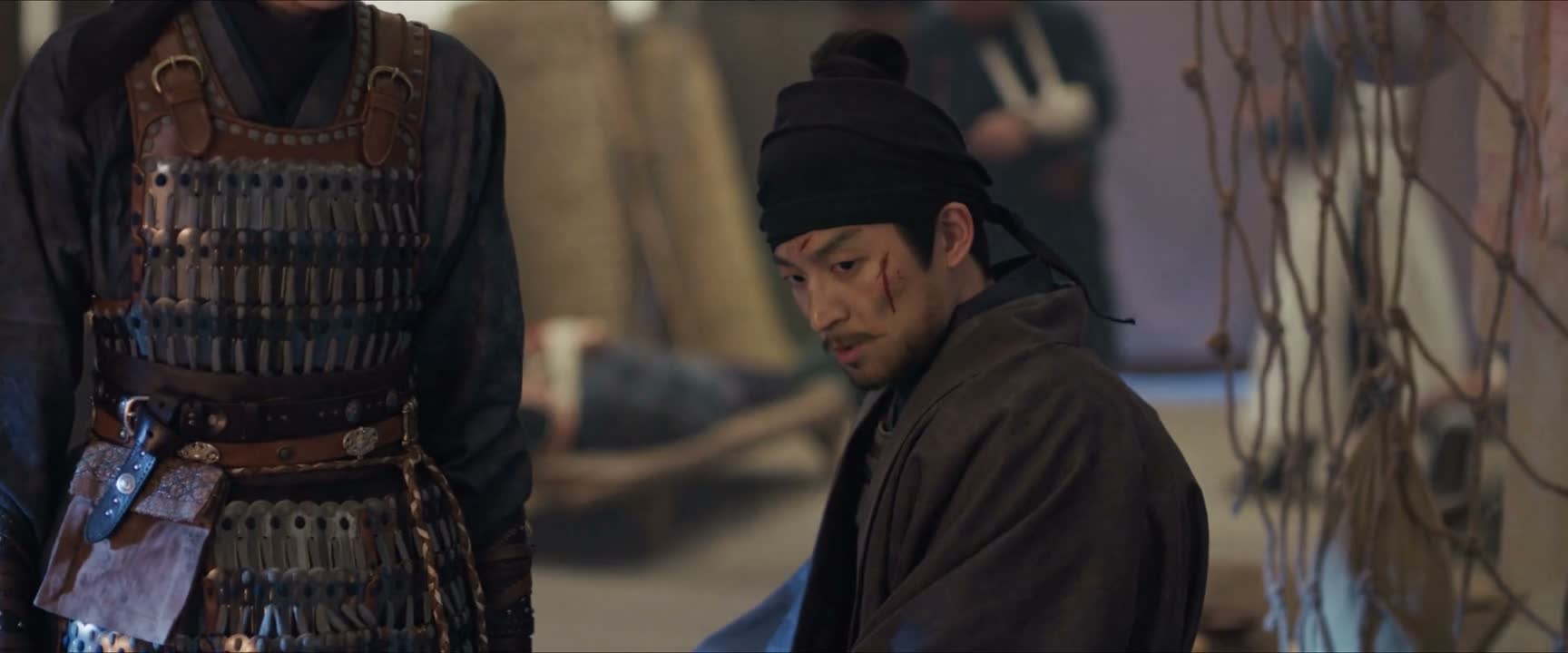 胸口捅了个对穿