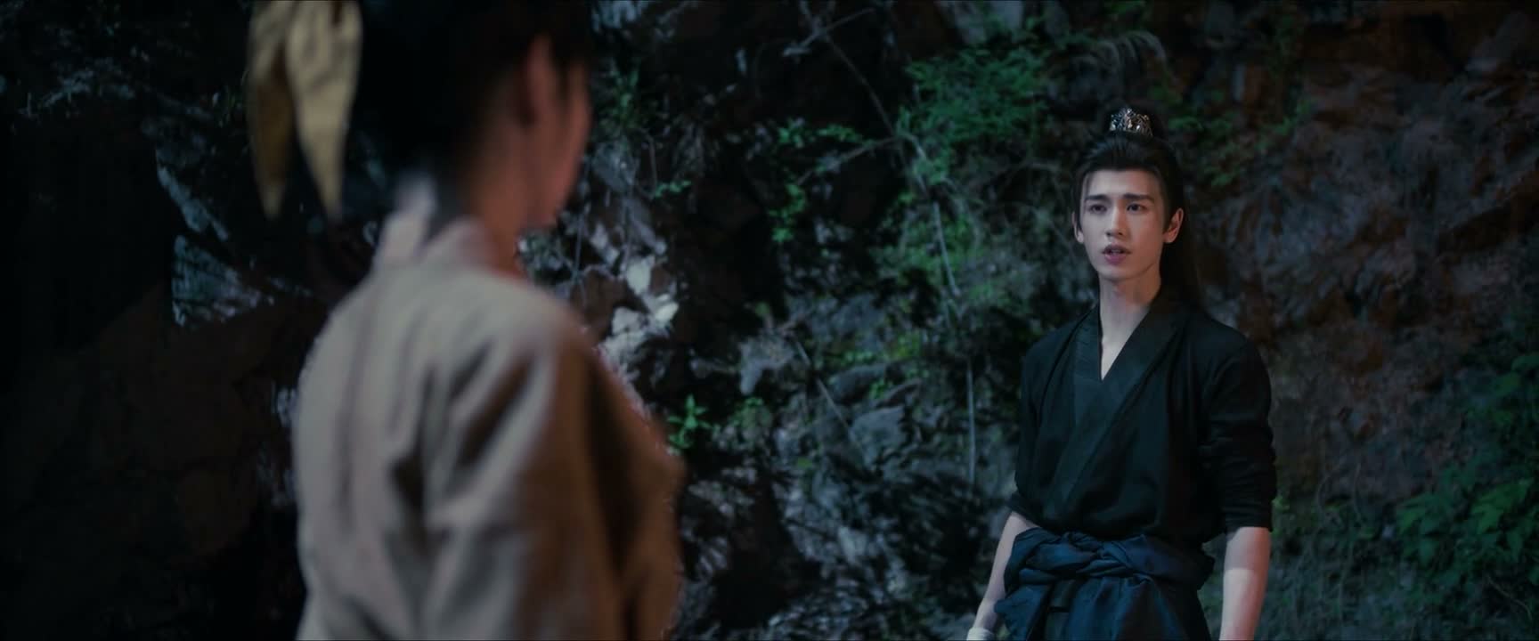 招式却又势大力沉