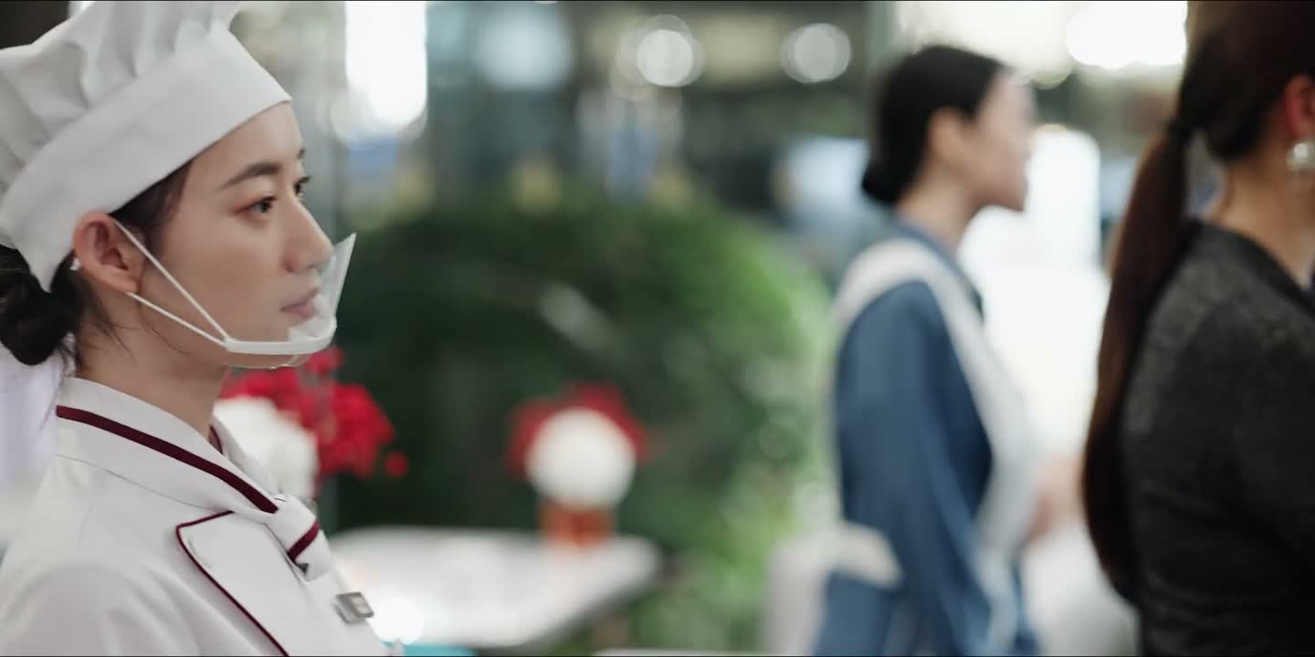 不就是你刚才胳膊肘一顶