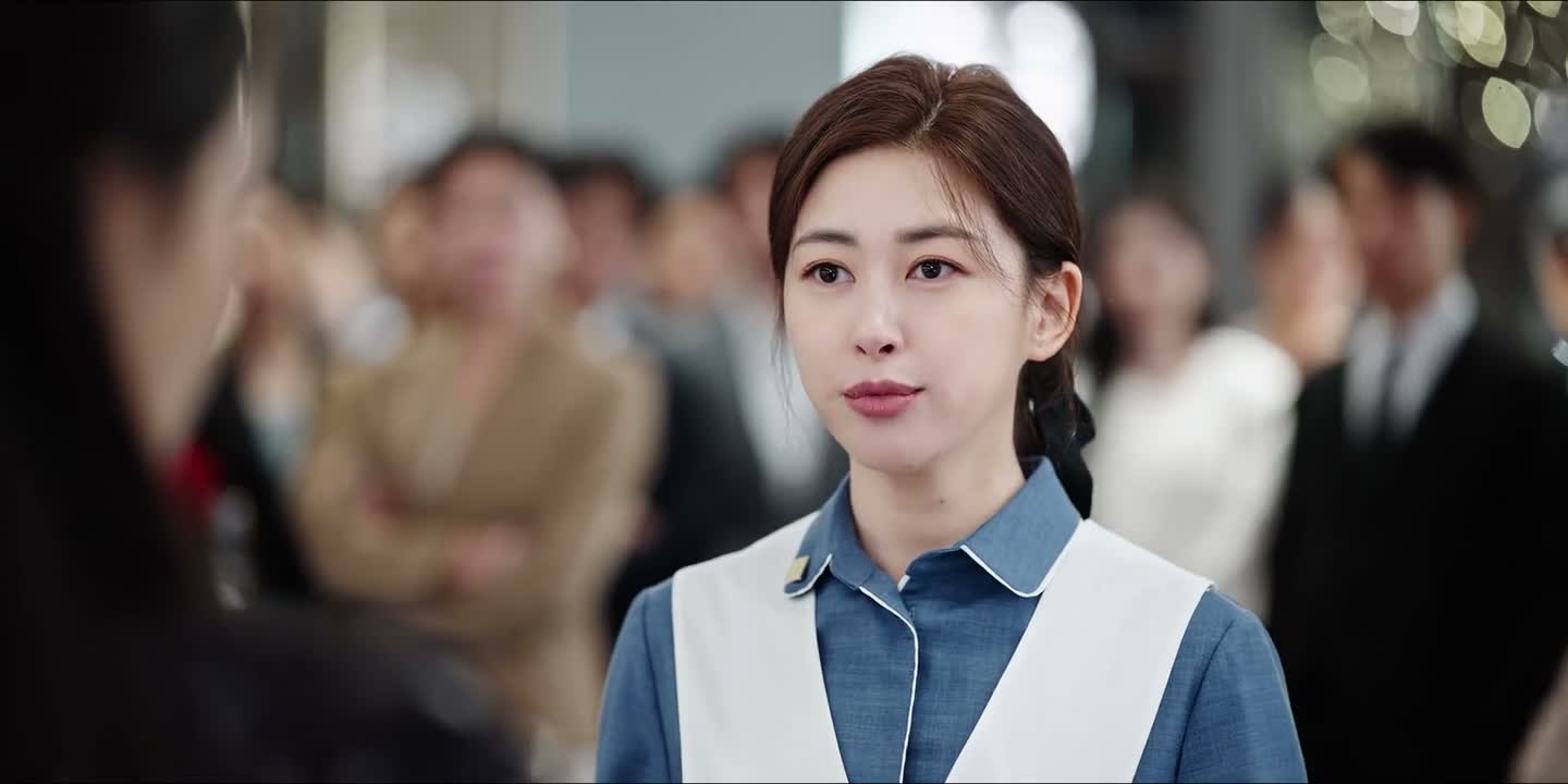 所以才不小心撞到了纪先生