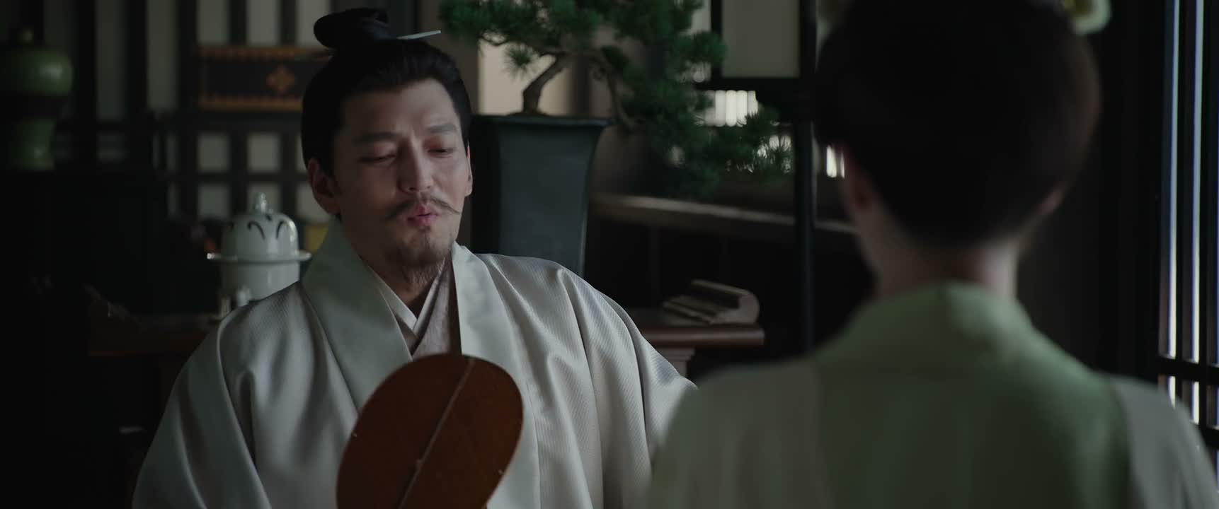 我是跟你阿爷不对付