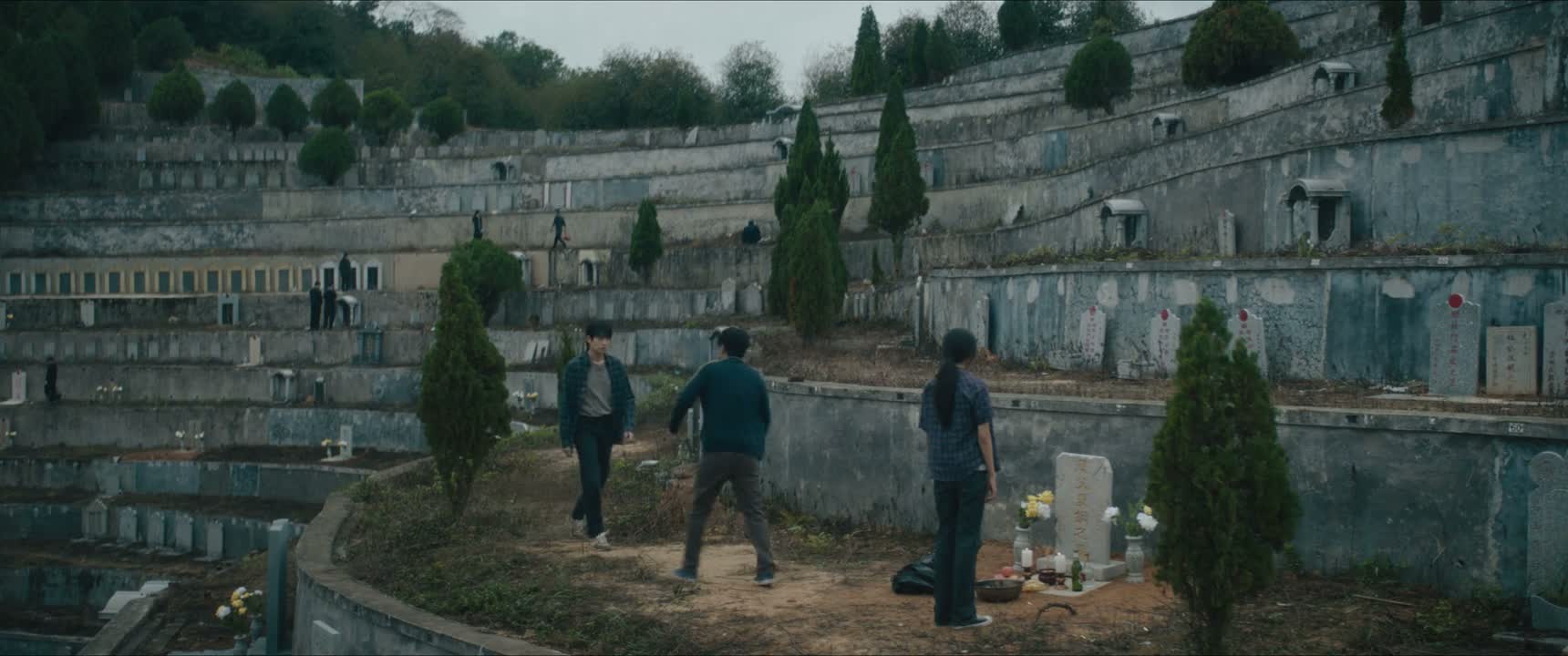 干什么去了 怎么才来呀