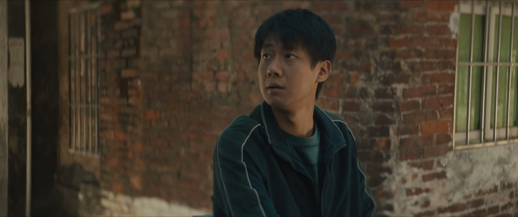 我敲门他没在家