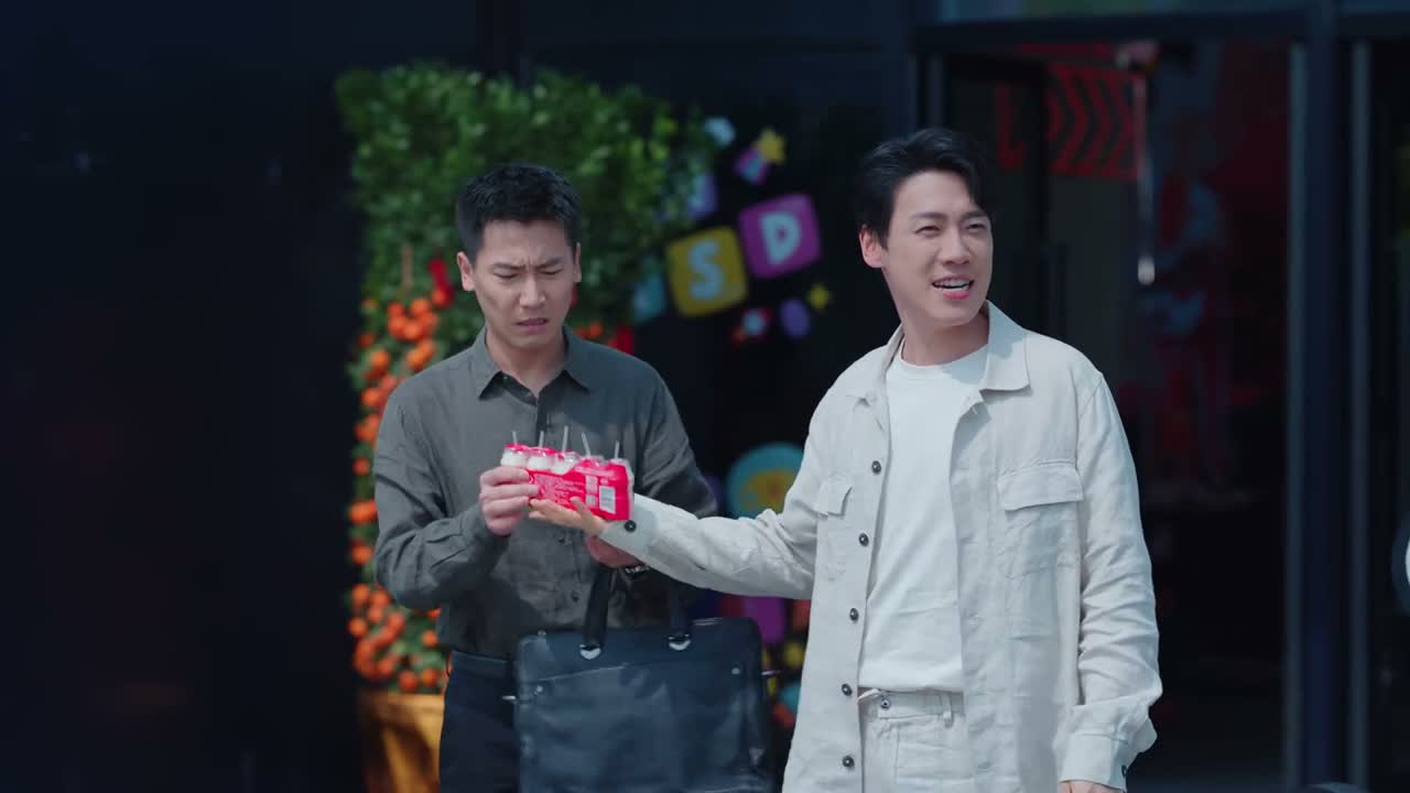 是啊 摸鱼网咖境况大不如前 您在这个时候