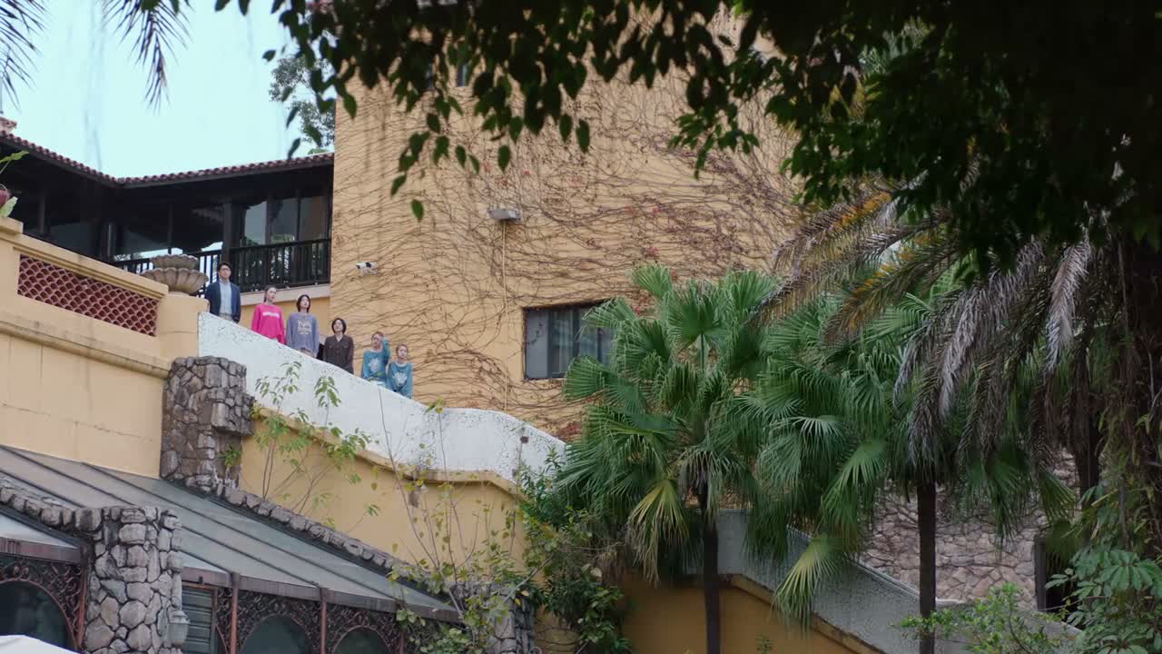 他们发信息了 说是在地里了