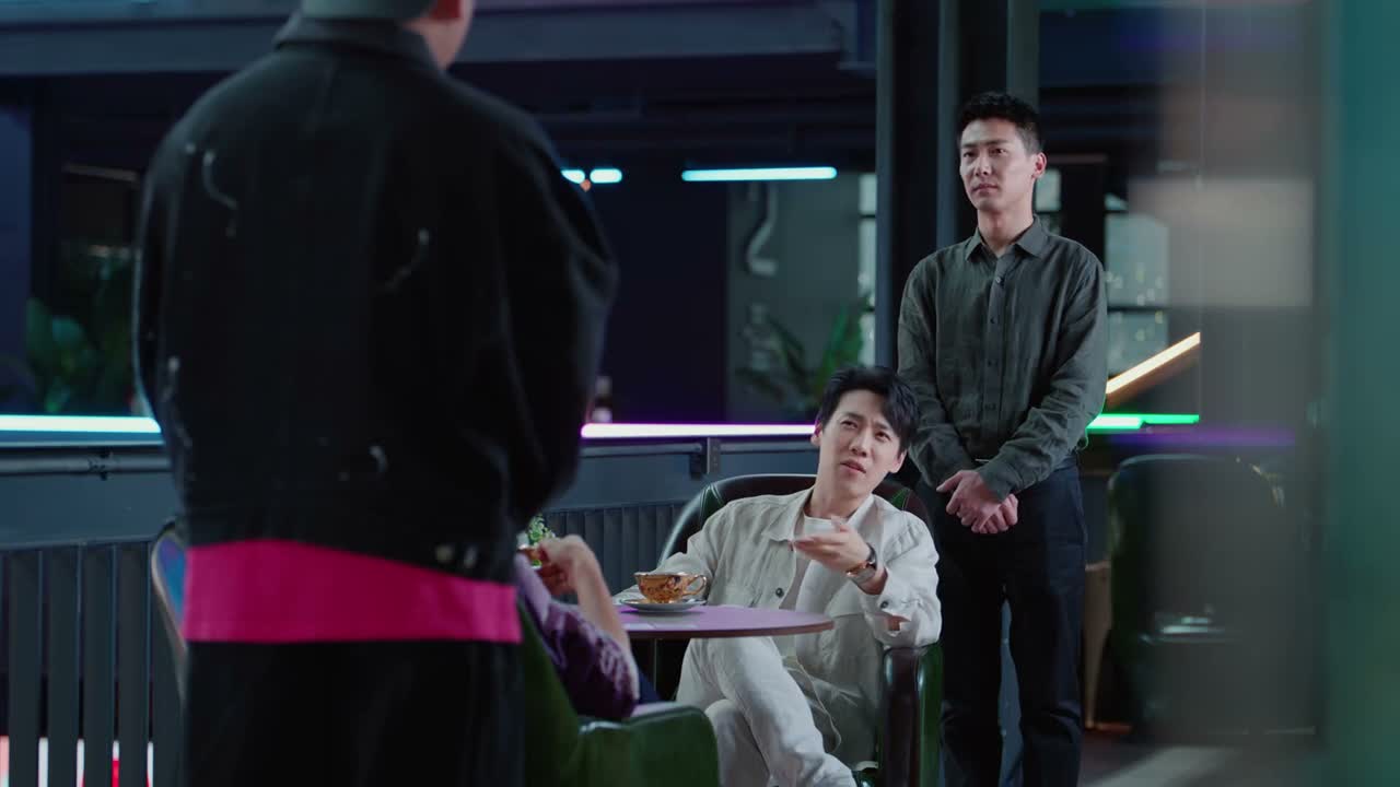 像你们二位这么优秀的员工