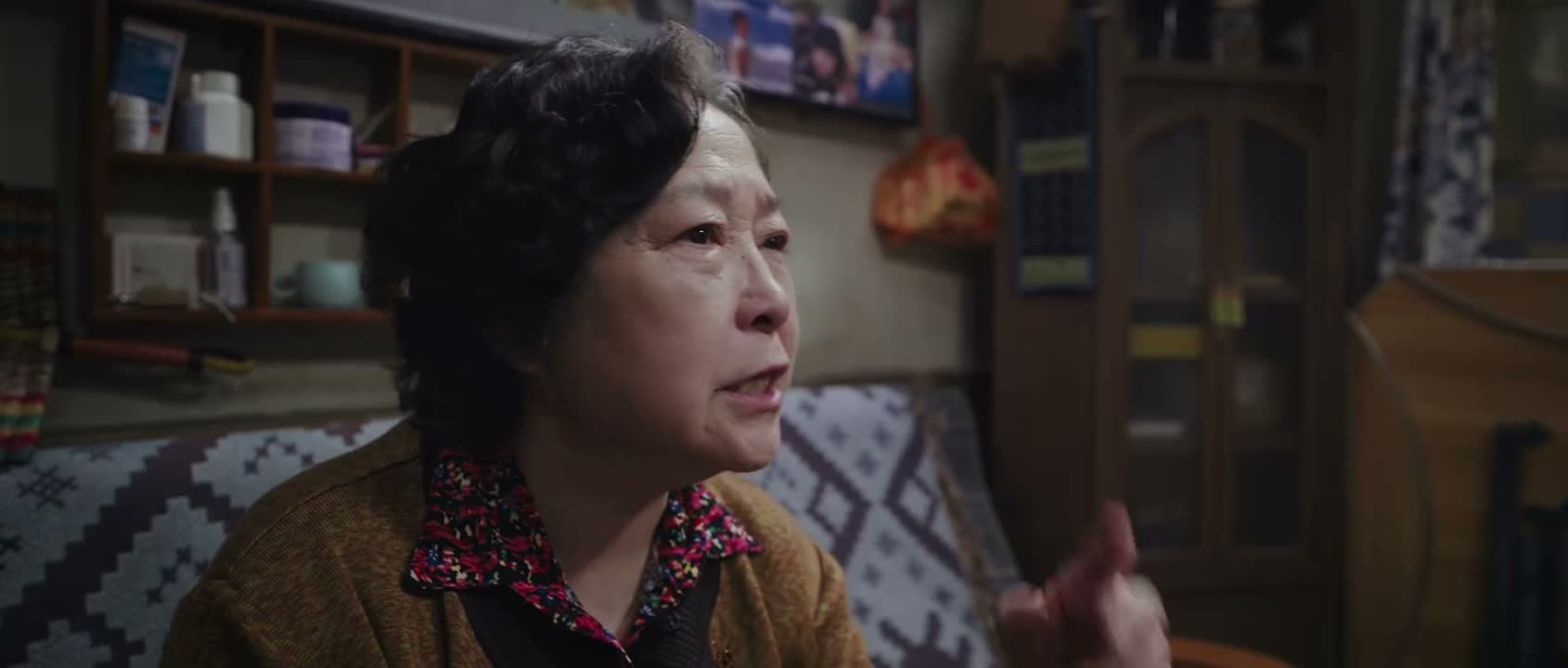 还能挤出两滴眼泪