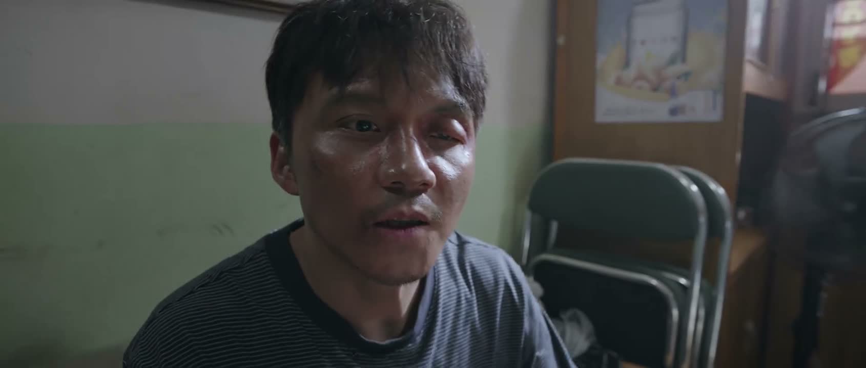 现在是前有狼后有虎
