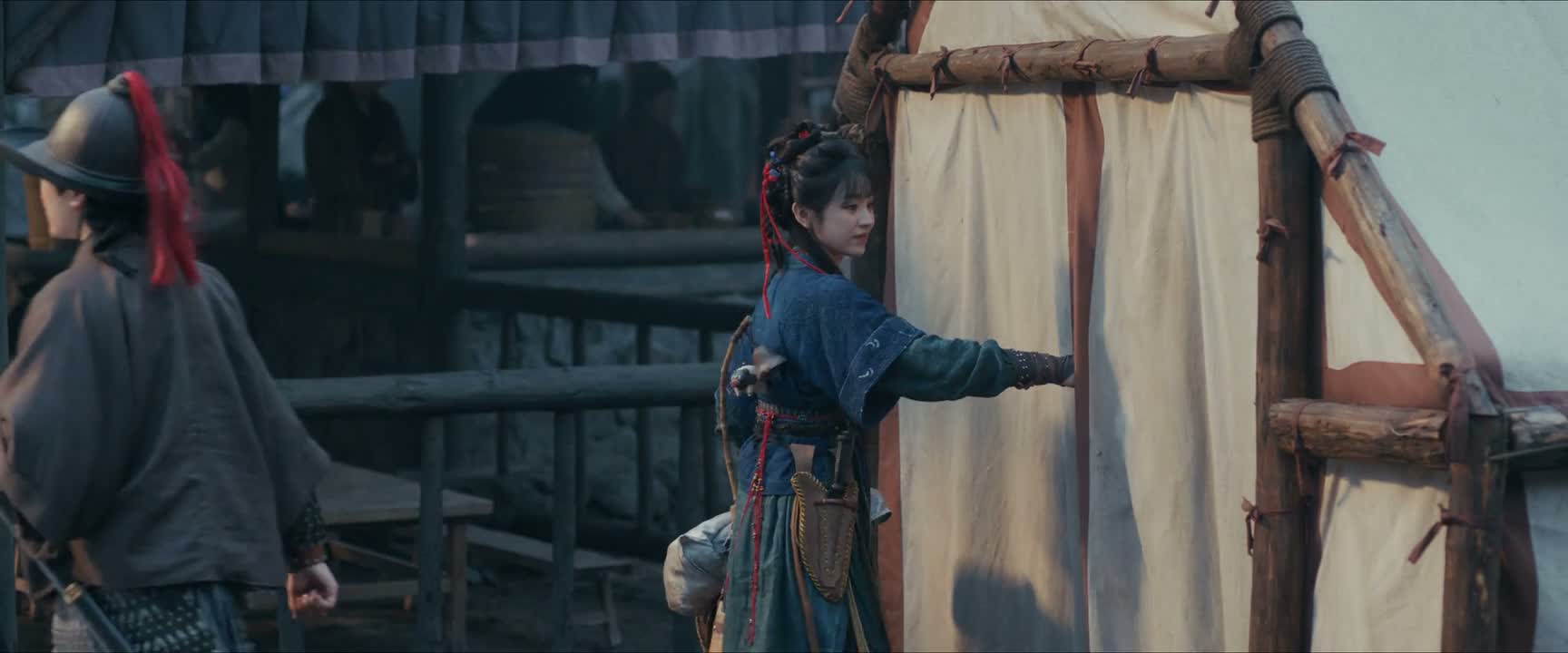 跟咱们打的铁一样硬