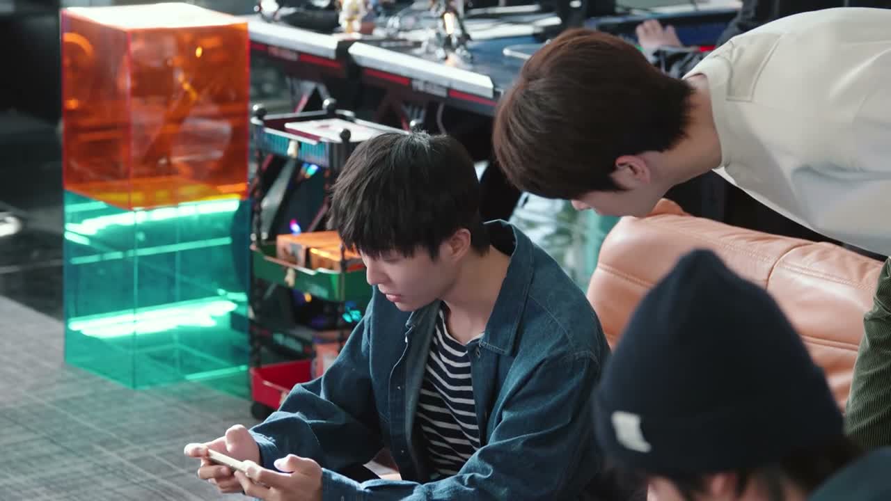 哥们儿 你等一会儿啊 下一把换你上