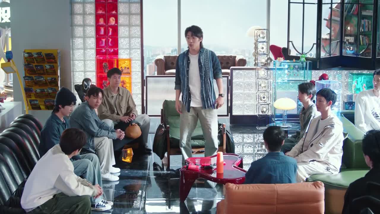 跟咱一个学校的