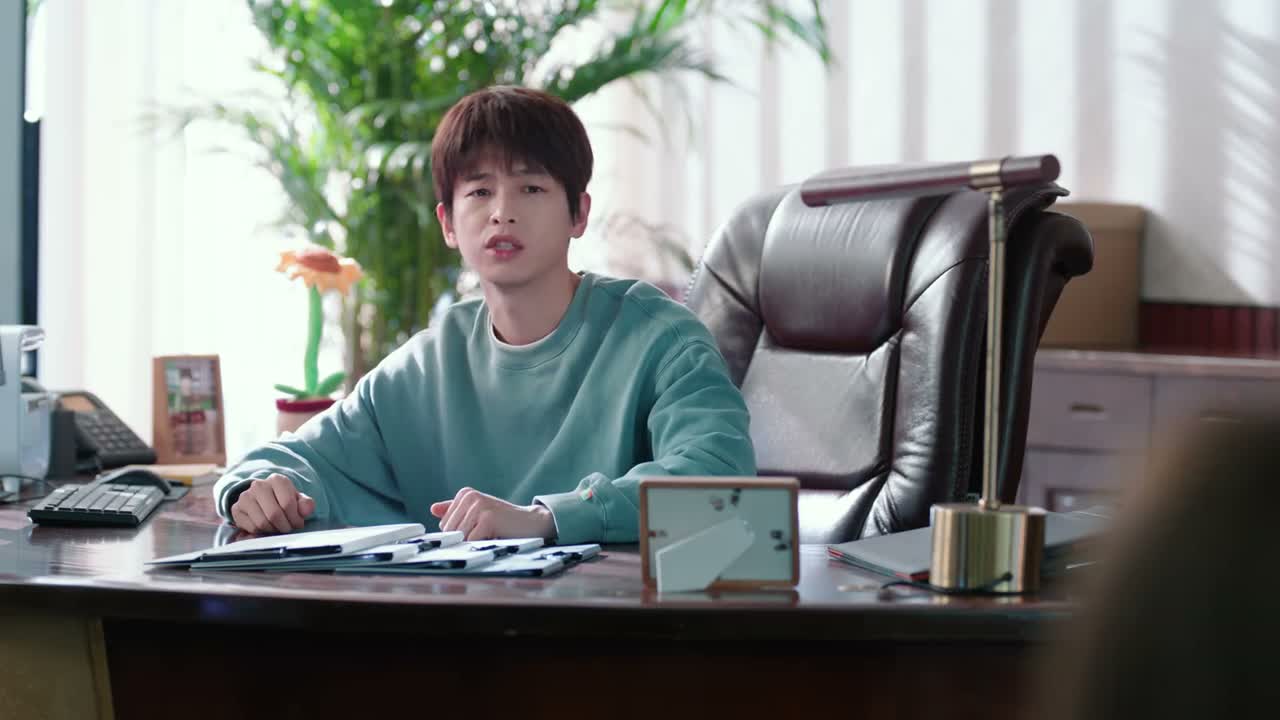 辛特助 你看 我们的员工都过于宅了 没有社交面