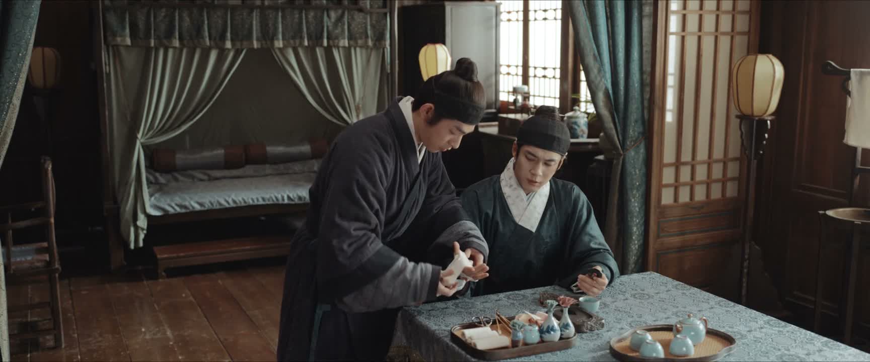 随时观察他有什么动静