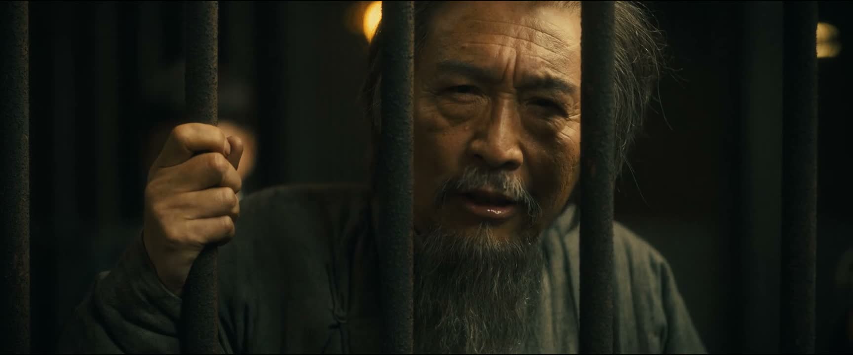 你个蕞尔小国 两脚禽兽