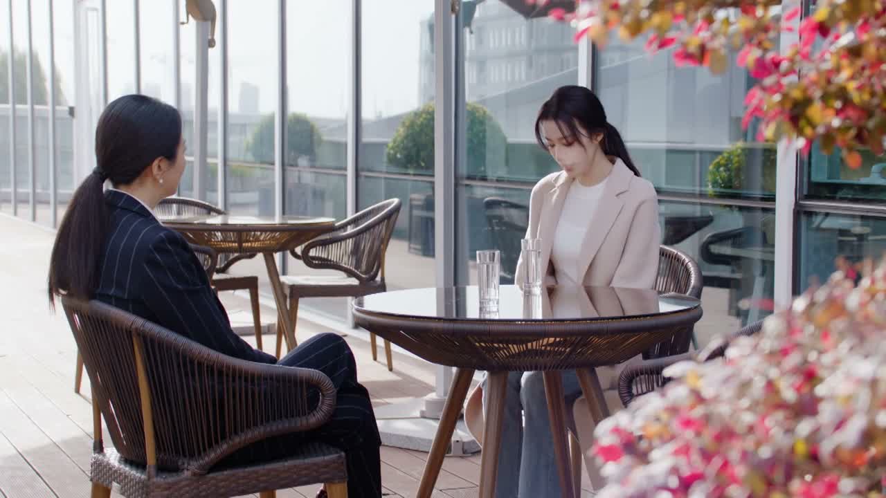 我来其实不是为了质问您