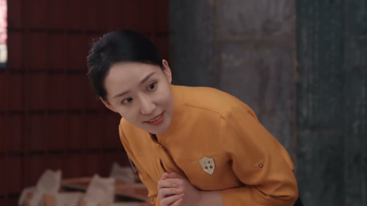 先生 要不您帮女士选一个