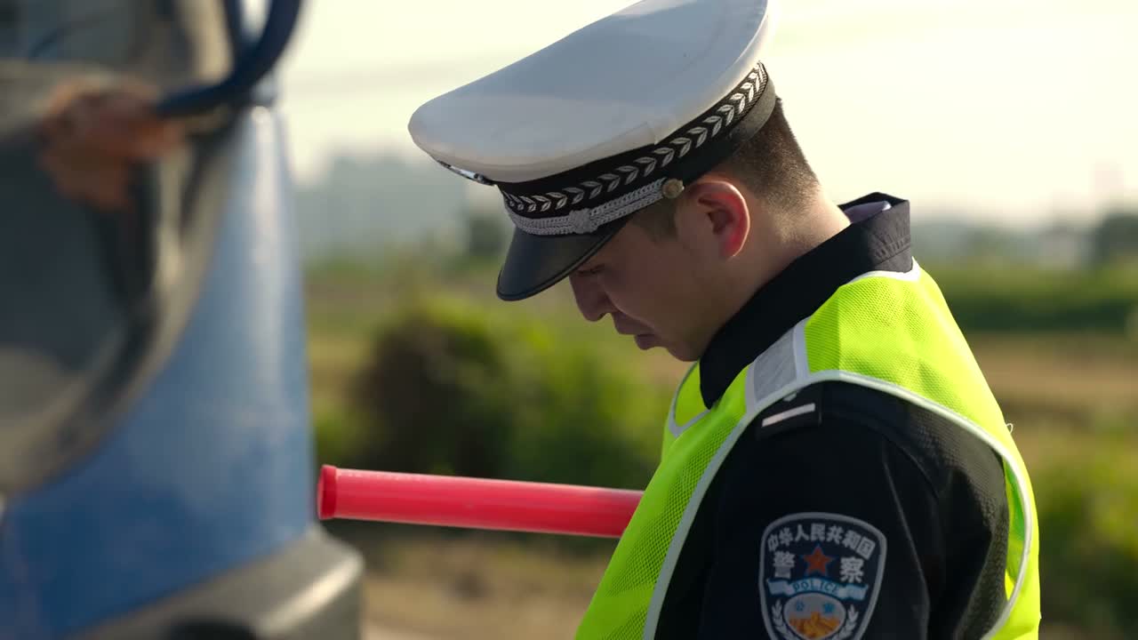 麻烦您通融一下