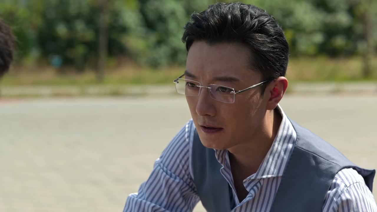 他可以大刀阔斧地 干一场了