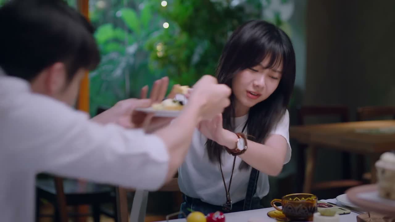 我不能再吃了 我不舒服