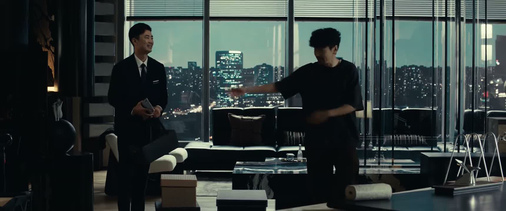 你们酒店每天送别那么多人 不多也不少我一个