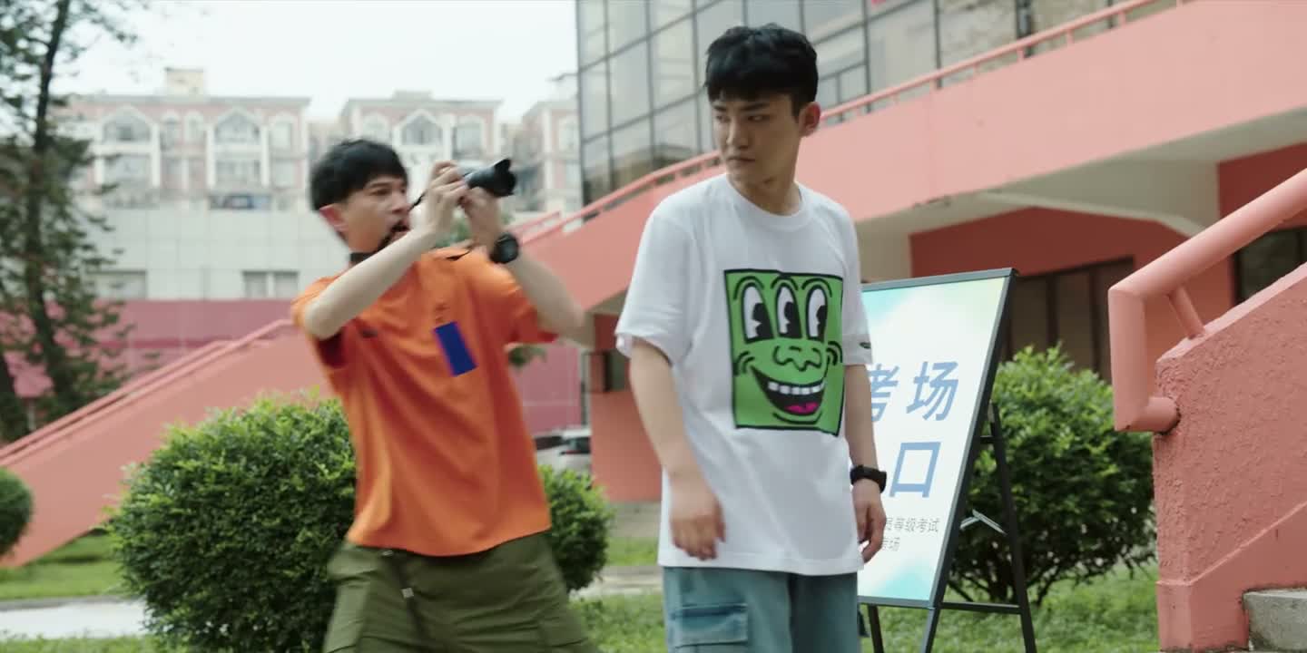 甚至还瞒着干妈去雪山的你吗