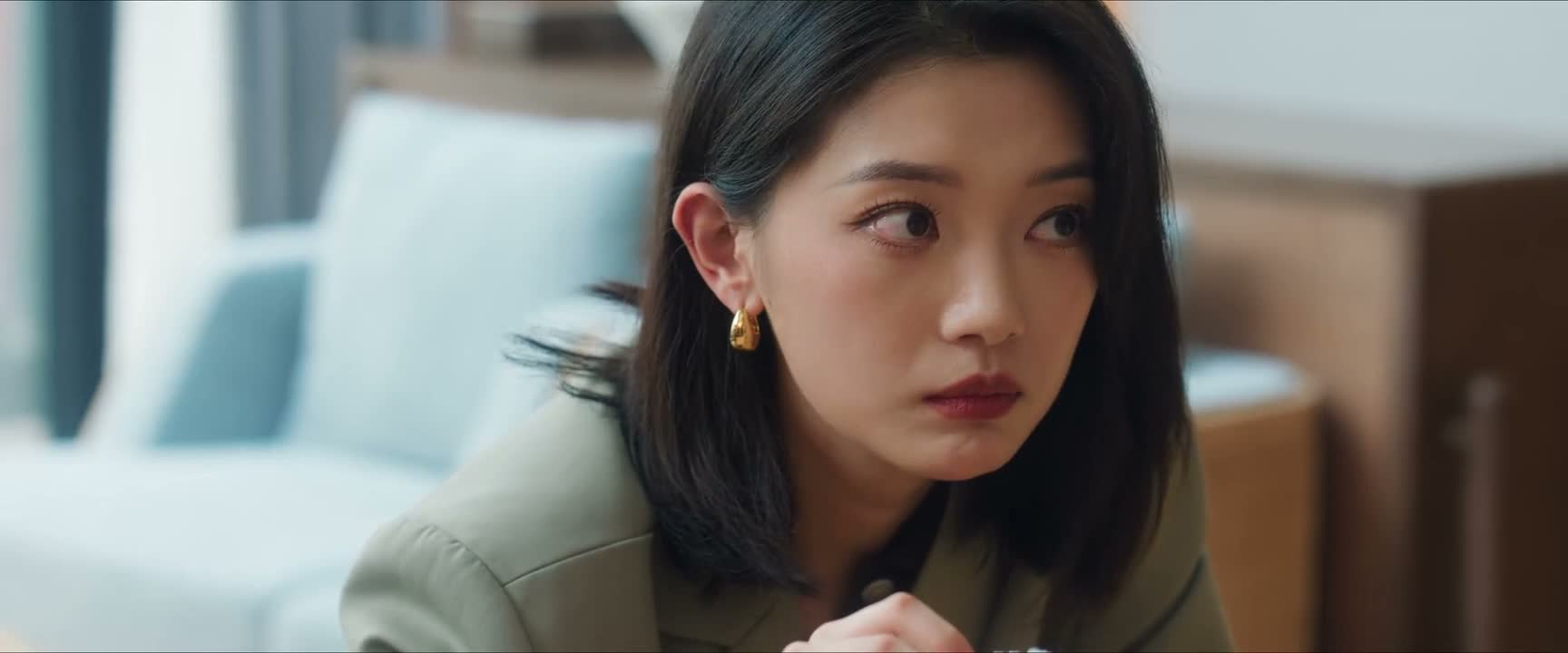 那边那书屋特有意思 你看一眼
