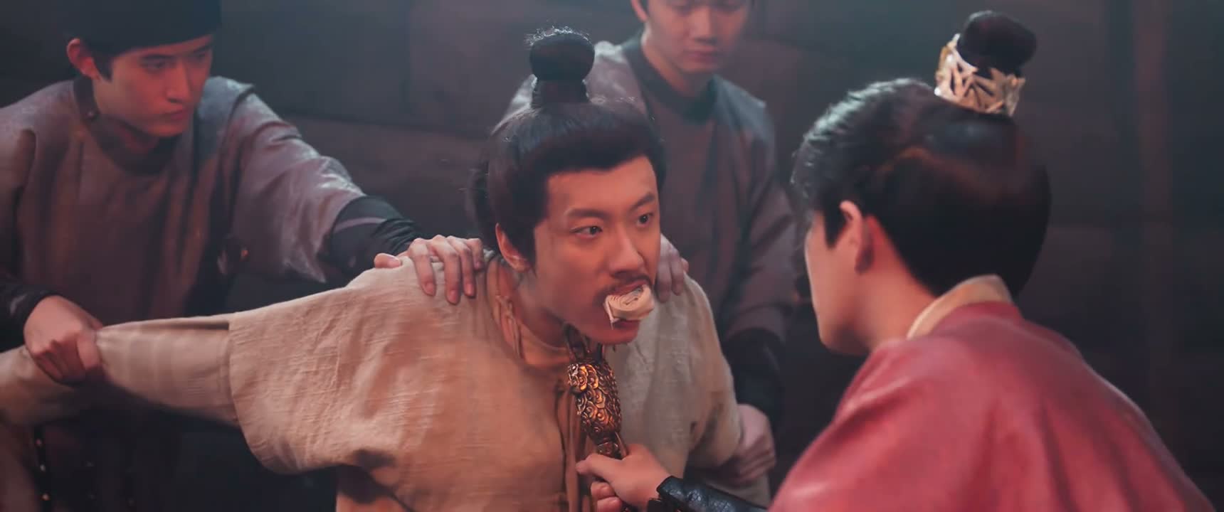 你在药肆藏匿这么久