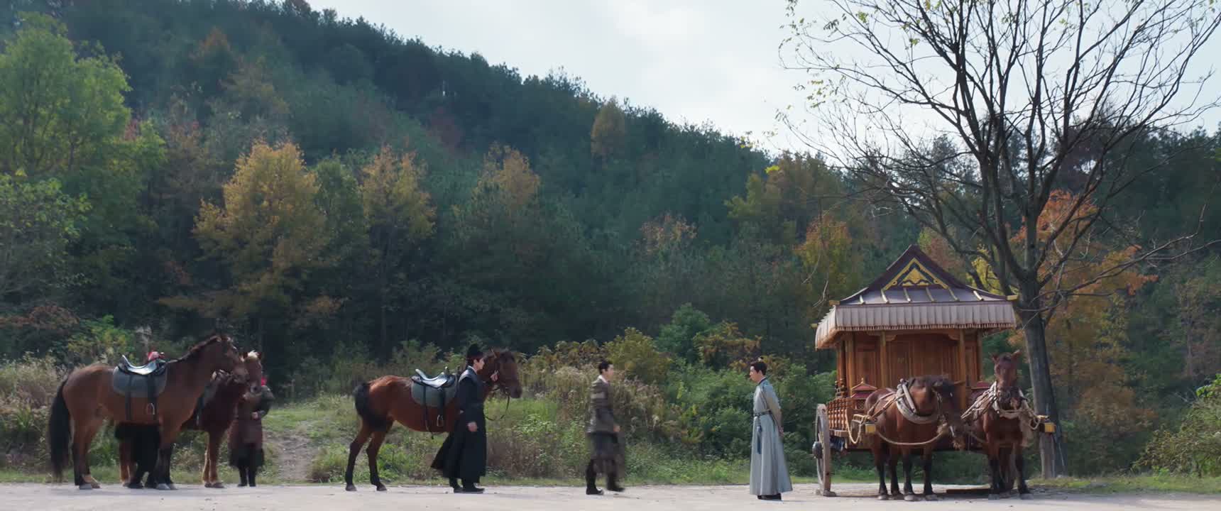 听闻大哥今日启程前往边地