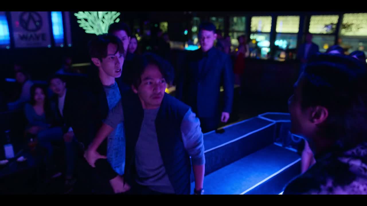 哇操 你很会激怒人嘛 只会出一张嘴