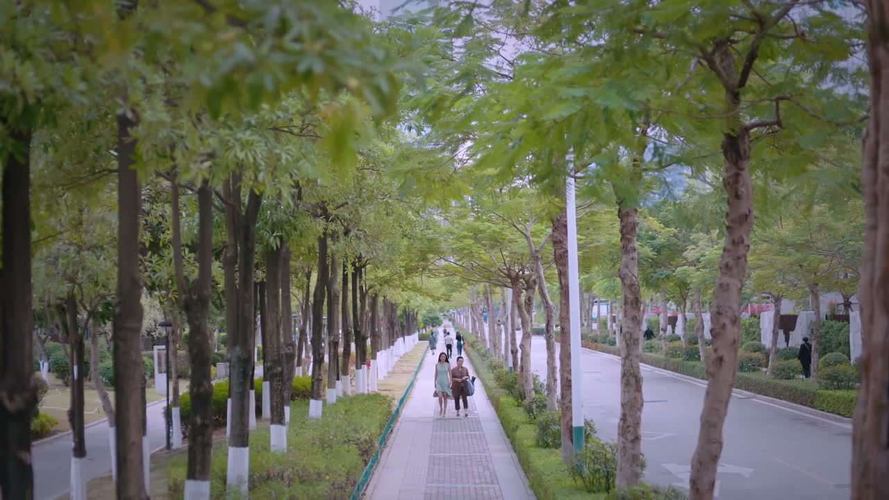 你得给他一点 接受的时间啊