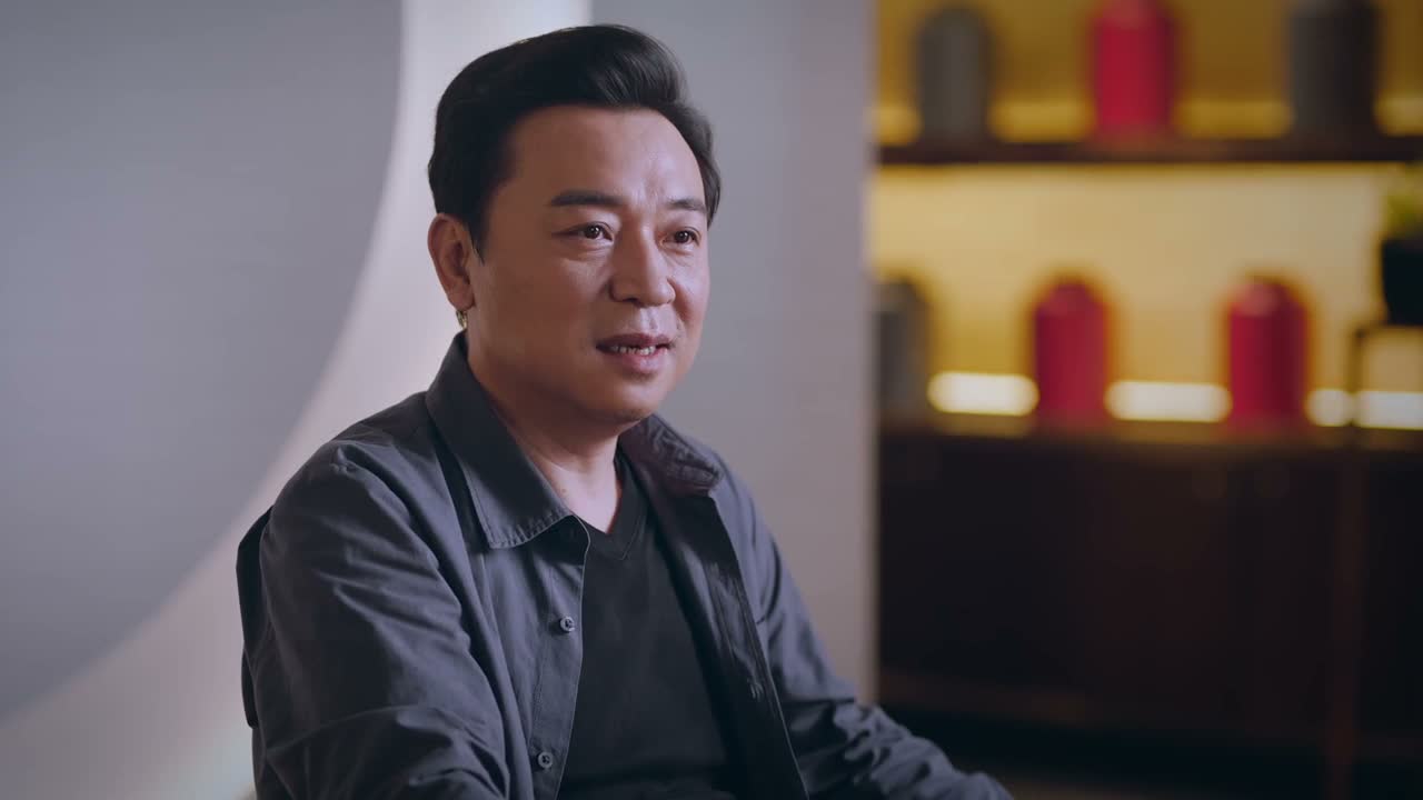 人是越活越年轻啊