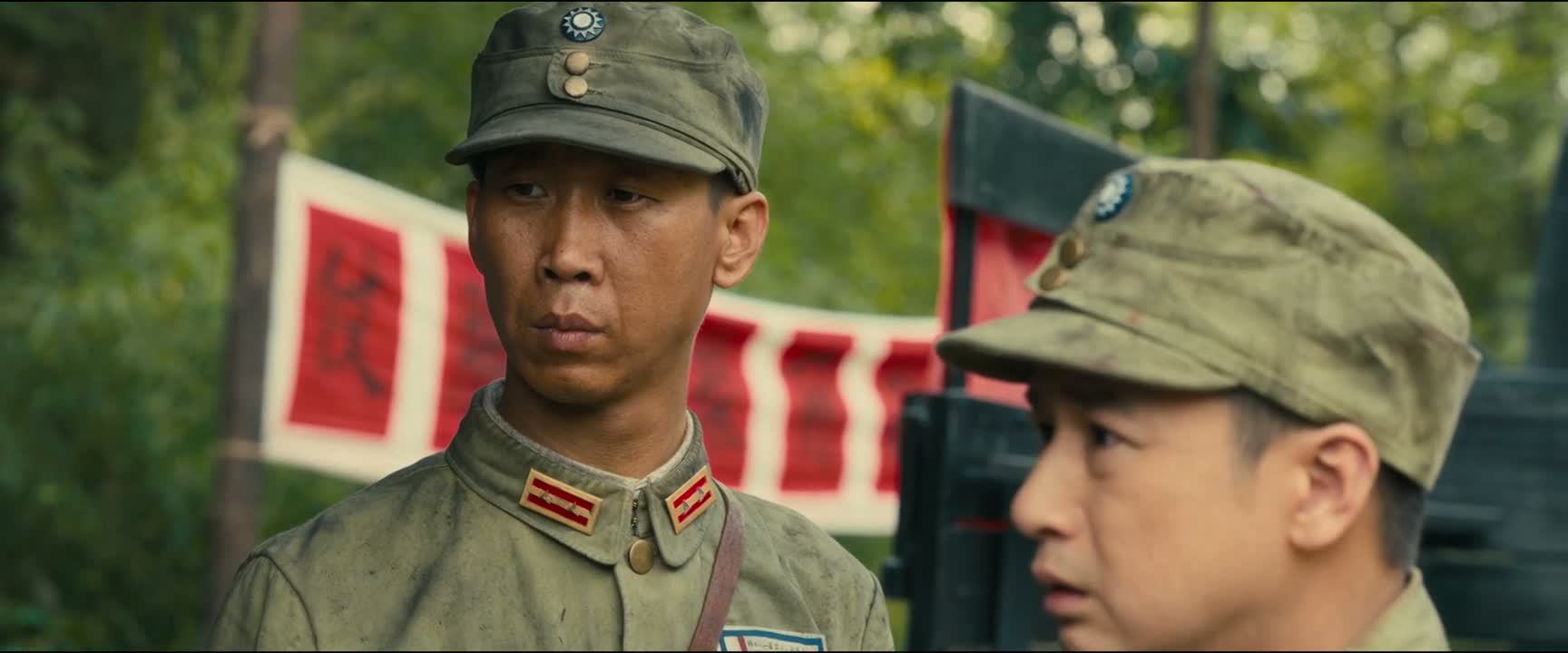 街上全都是逃跑的难民