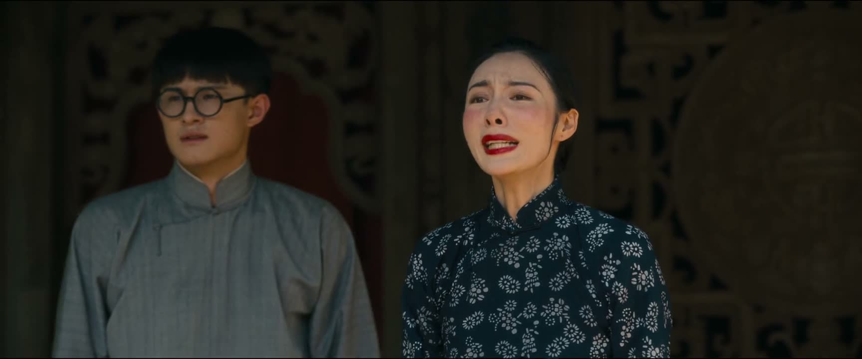 是不抵抗的卖国汉奸 大家齐心 团结起来