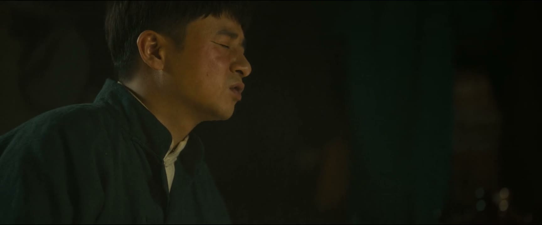 反正就是为了他们仨活着呗