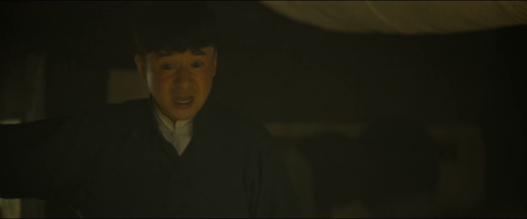 旅长太太给他念书 那挣的还是人家的钱呢