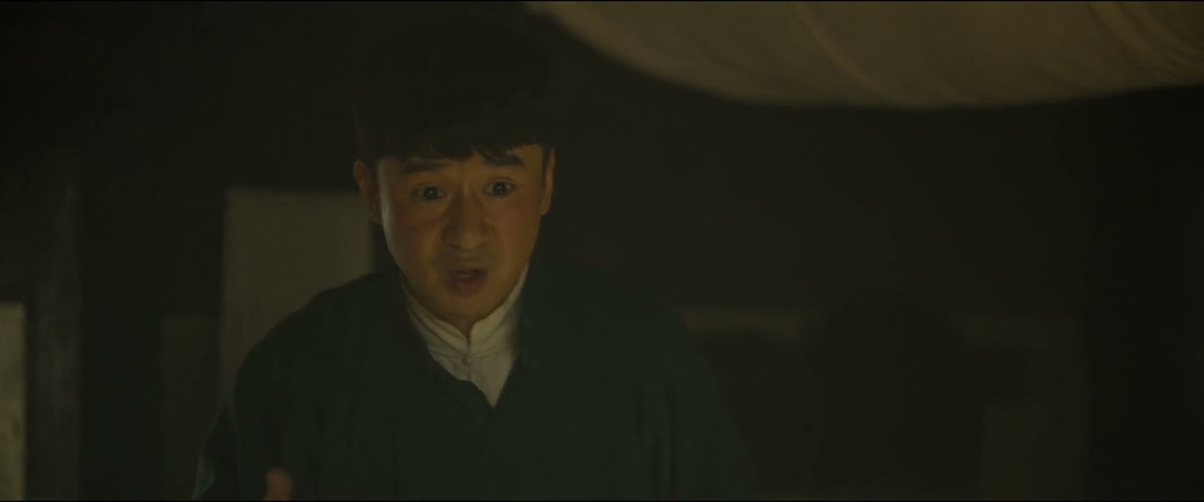 他能一个电话就让巡捕房 把旅长他爹给放了