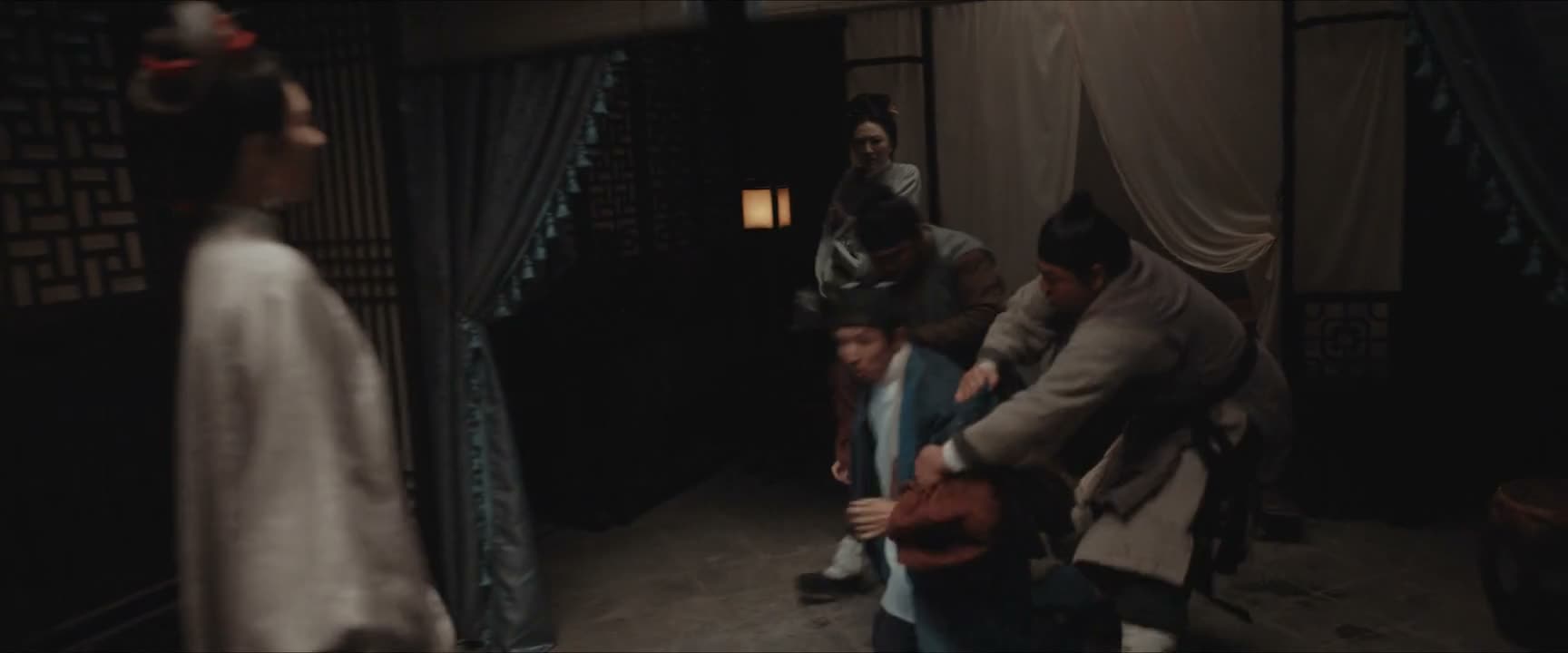 王老爷 好大的威风啊