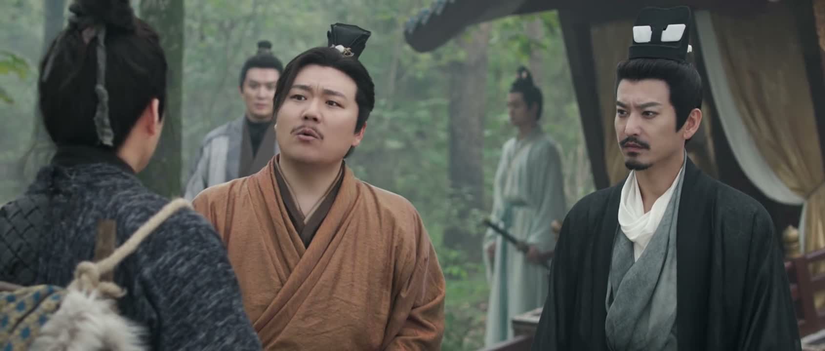 这哪里来的火光啊