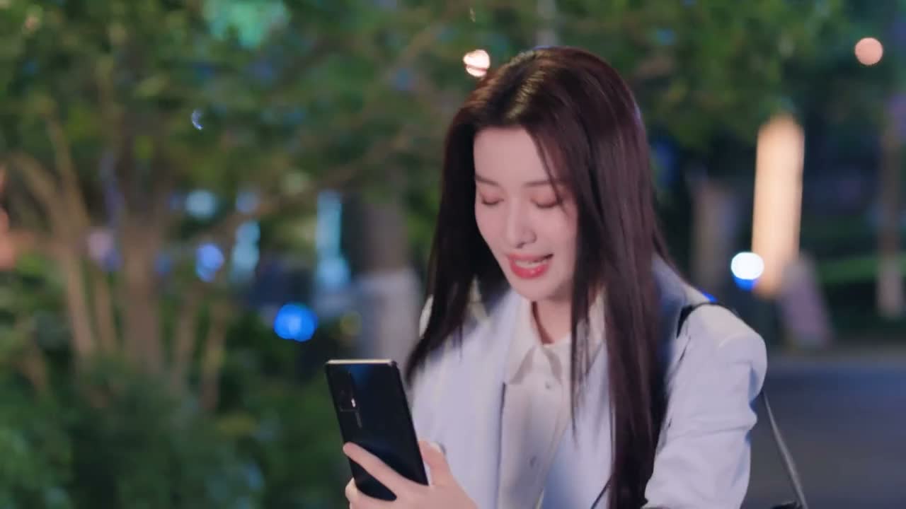 傻丫头 我看他想追你