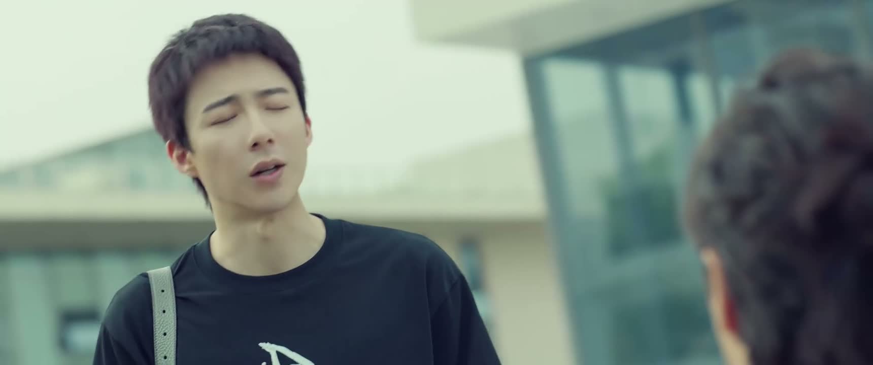 给我滚 我来附近买点东西