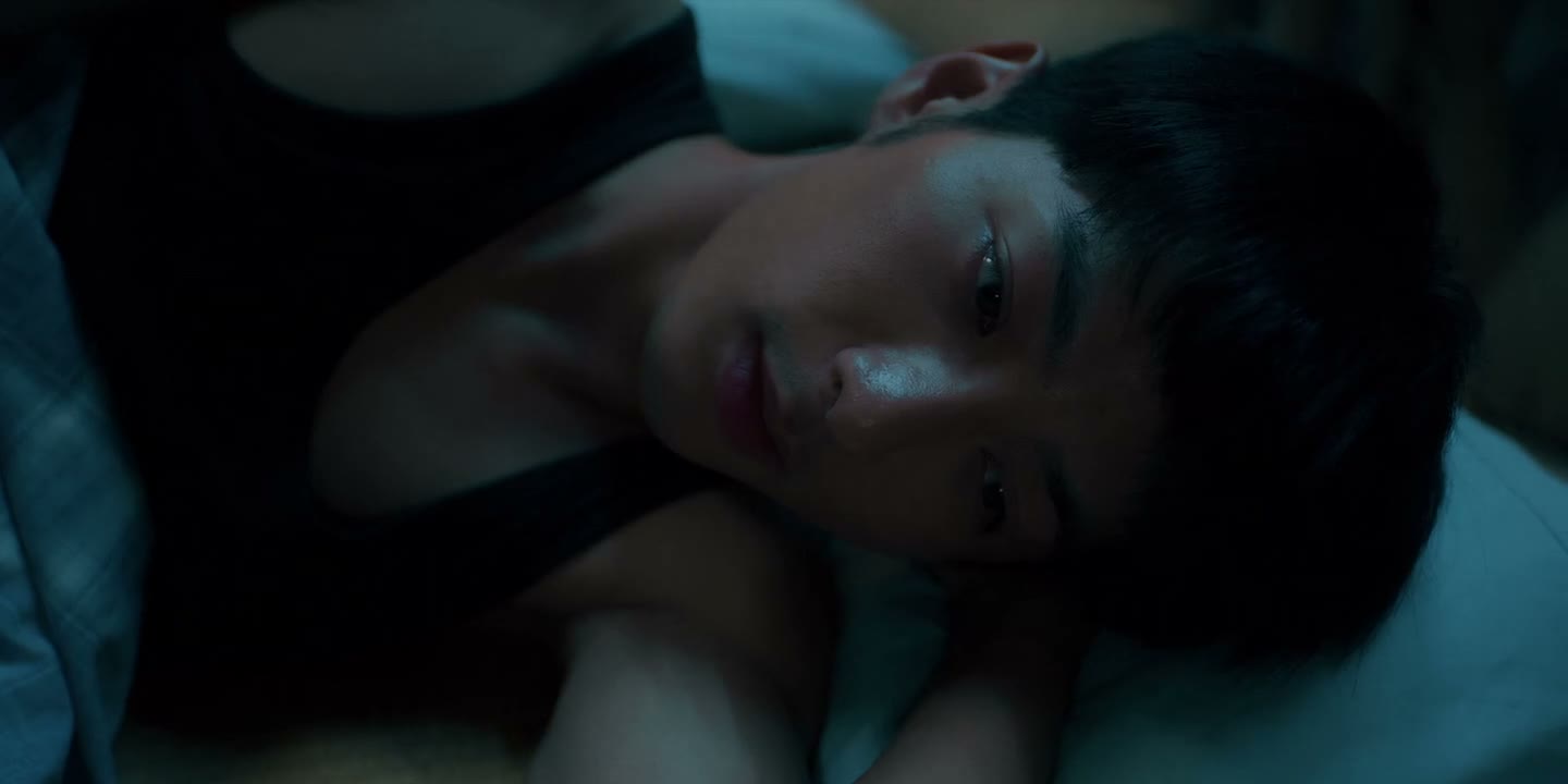 你不是跟别人一起嘲笑他吗
