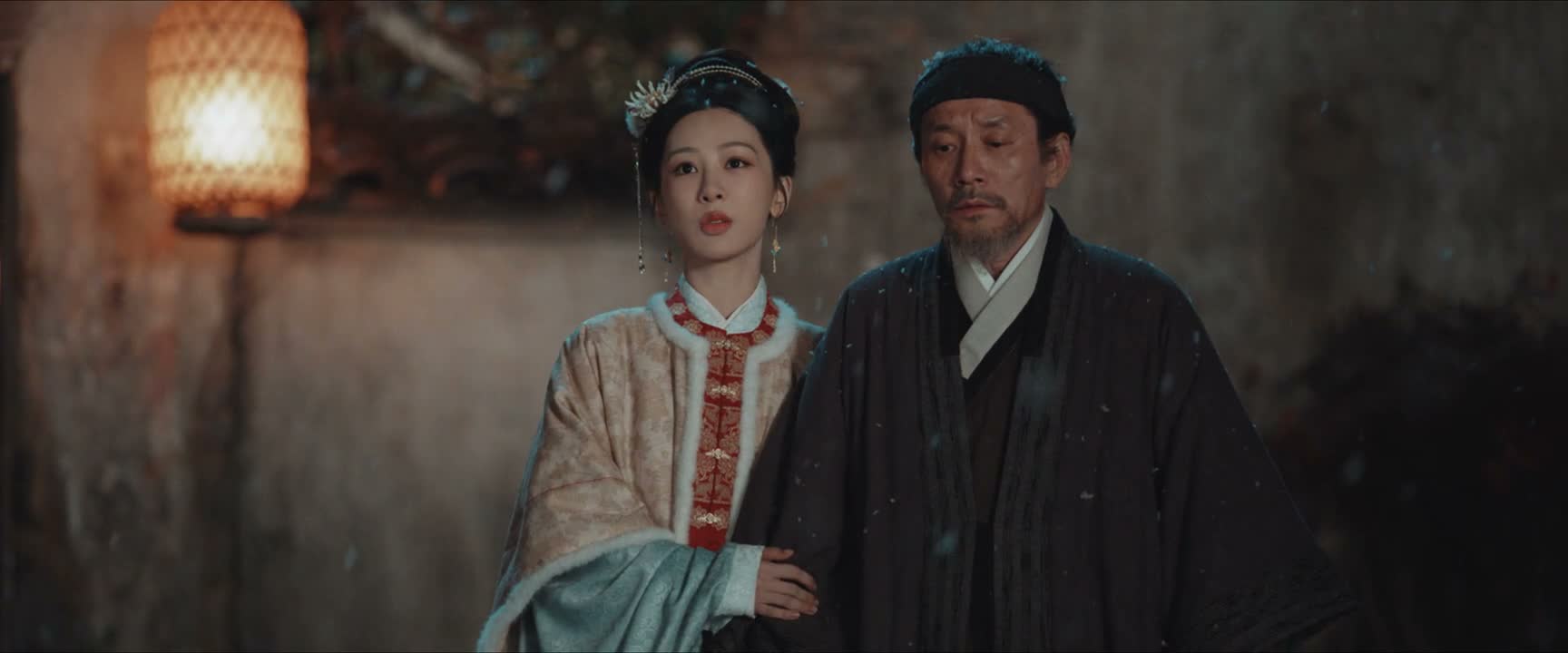 却也变幻无常